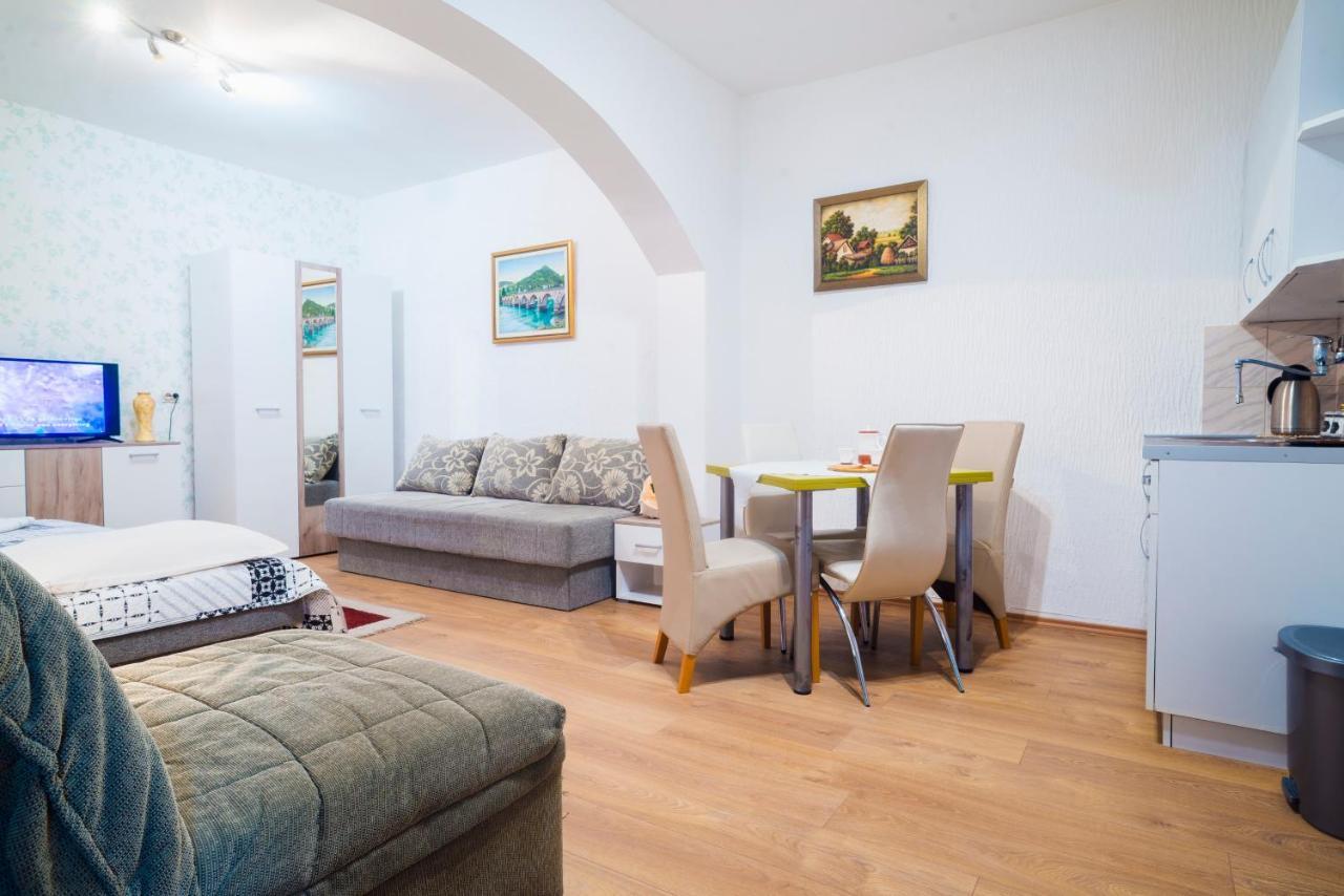 Apartmani Slavica Ягодина Екстер'єр фото