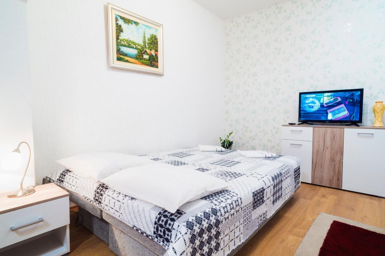 Apartmani Slavica Ягодина Екстер'єр фото